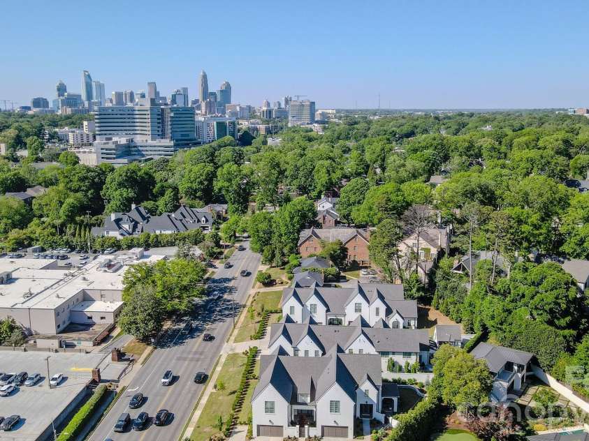 1355 Kings Drive, Charlotte, NC 28207.  MLS# CAR4391517, YatesRealty ID 33496. 