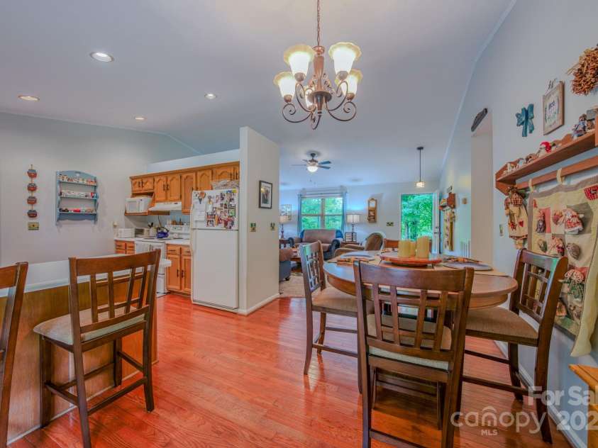 345 Sycamore Ridge Drive, Mars Hill, NC 28754.  MLS# CAR4288086, YatesRealty ID 33497. 