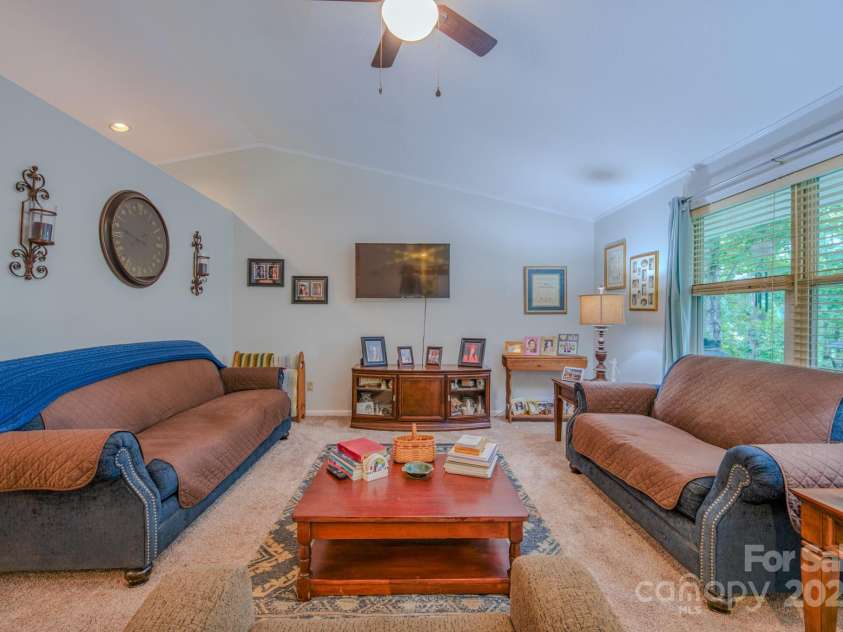 345 Sycamore Ridge Drive, Mars Hill, NC 28754.  MLS# CAR4288086, YatesRealty ID 33497. 