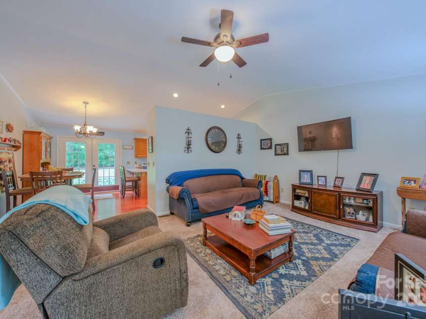 345 Sycamore Ridge Drive, Mars Hill, NC 28754.  MLS# CAR4288086, YatesRealty ID 33497. 