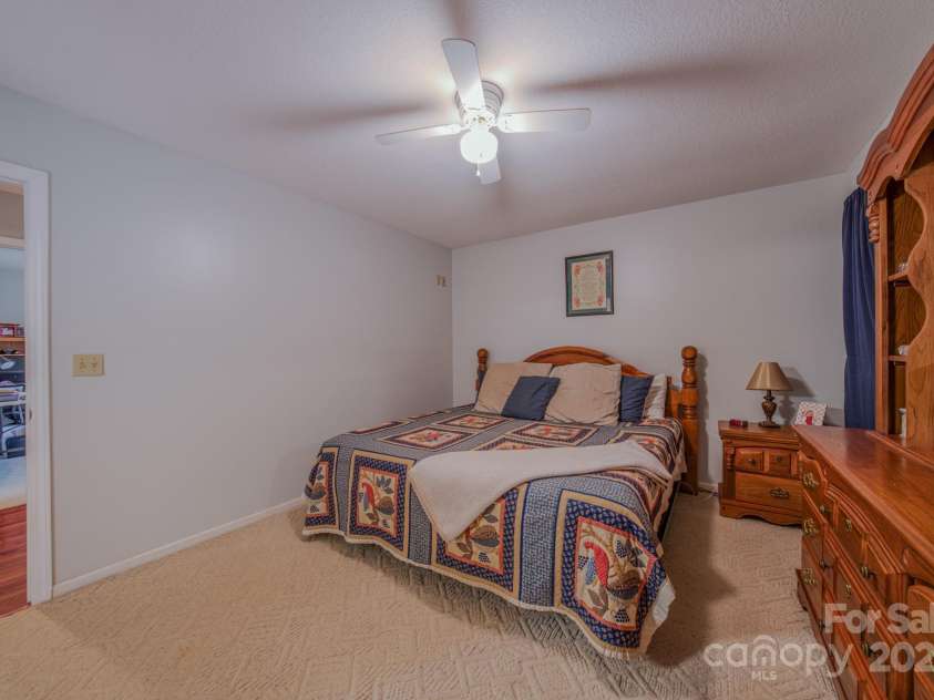 345 Sycamore Ridge Drive, Mars Hill, NC 28754.  MLS# CAR4288086, YatesRealty ID 33497. 