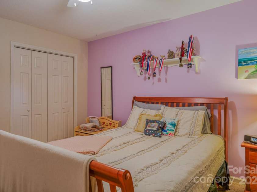 345 Sycamore Ridge Drive, Mars Hill, NC 28754.  MLS# CAR4288086, YatesRealty ID 33497. 