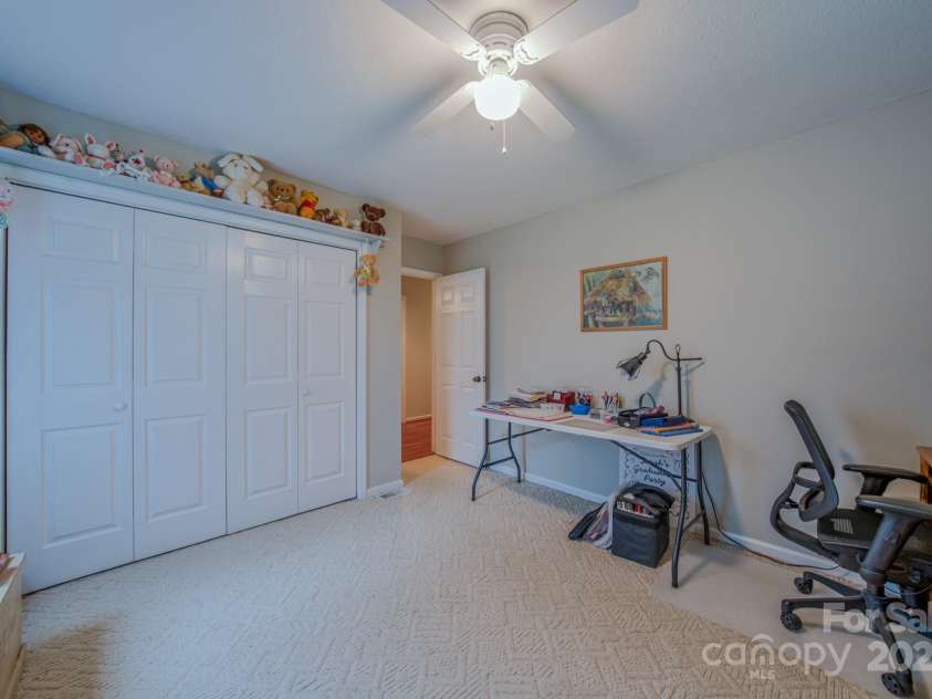 345 Sycamore Ridge Drive, Mars Hill, NC 28754.  MLS# CAR4288086, YatesRealty ID 33497. 