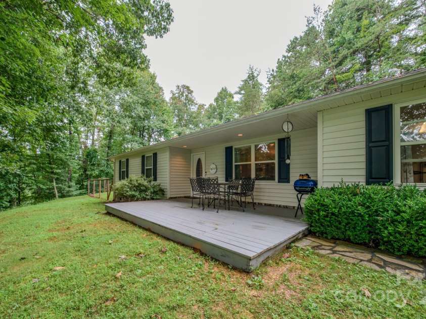 345 Sycamore Ridge Drive, Mars Hill, NC 28754.  MLS# CAR4288086, YatesRealty ID 33497. 