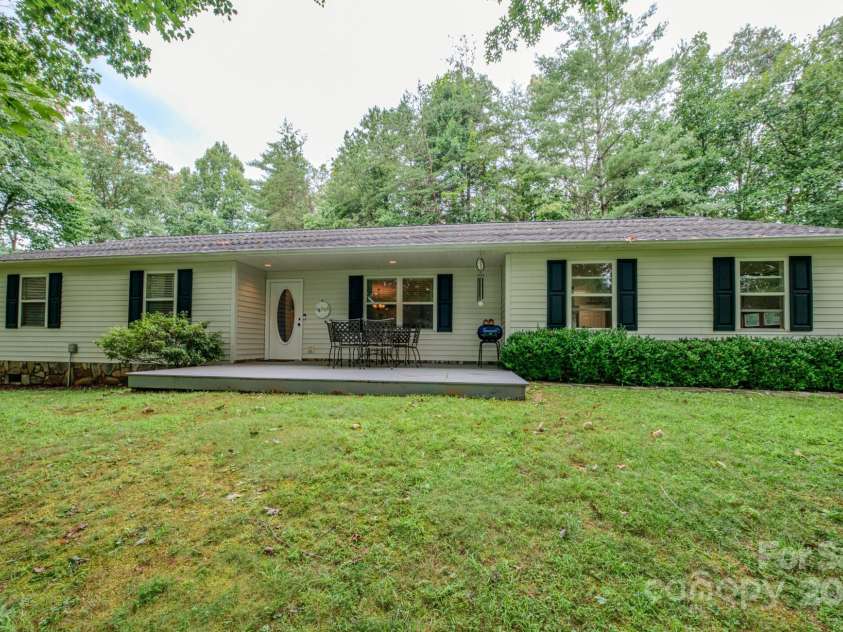 345 Sycamore Ridge Drive, Mars Hill, NC 28754.  MLS# CAR4288086, YatesRealty ID 33497. 