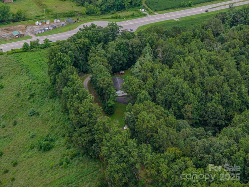 345 Sycamore Ridge Drive, Mars Hill, NC 28754.  MLS# CAR4288086, YatesRealty ID 33497. 