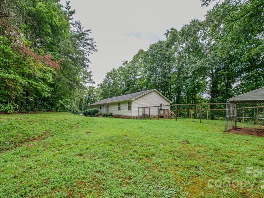 345 Sycamore Ridge Drive, Mars Hill, NC 28754.  MLS# CAR4288086, YatesRealty ID 33497. 