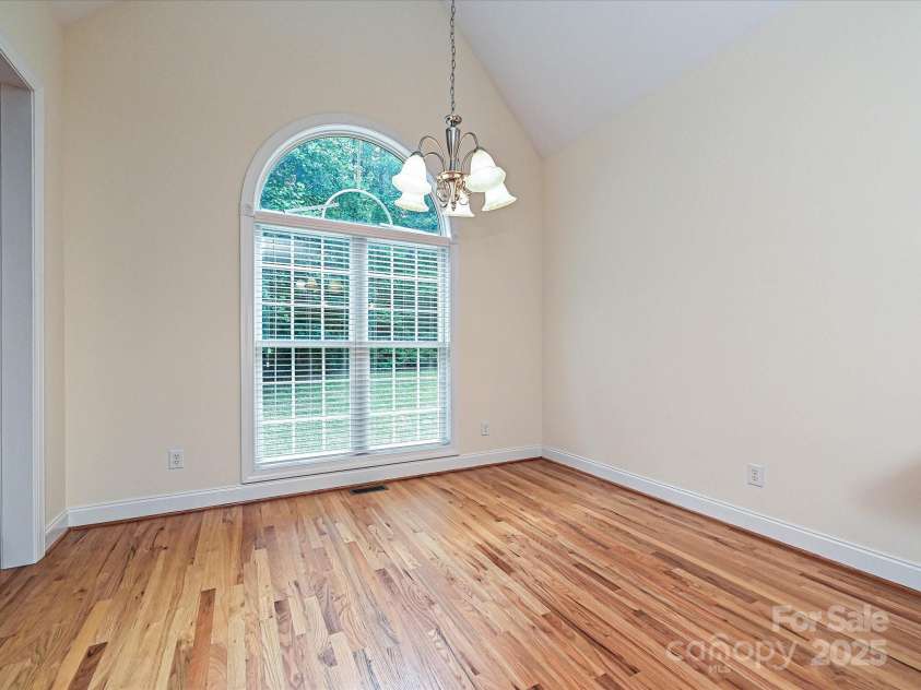2055 Sunswept Lane, York, SC 29745.  MLS# CAR4276361, YatesRealty ID 33498. Breakfast Nook