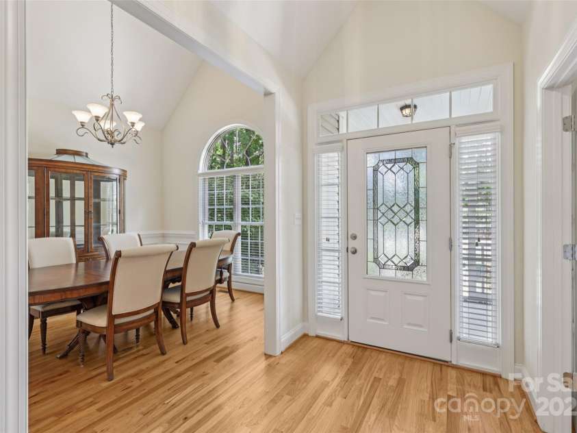 2055 Sunswept Lane, York, SC 29745.  MLS# CAR4276361, YatesRealty ID 33498. Foyer