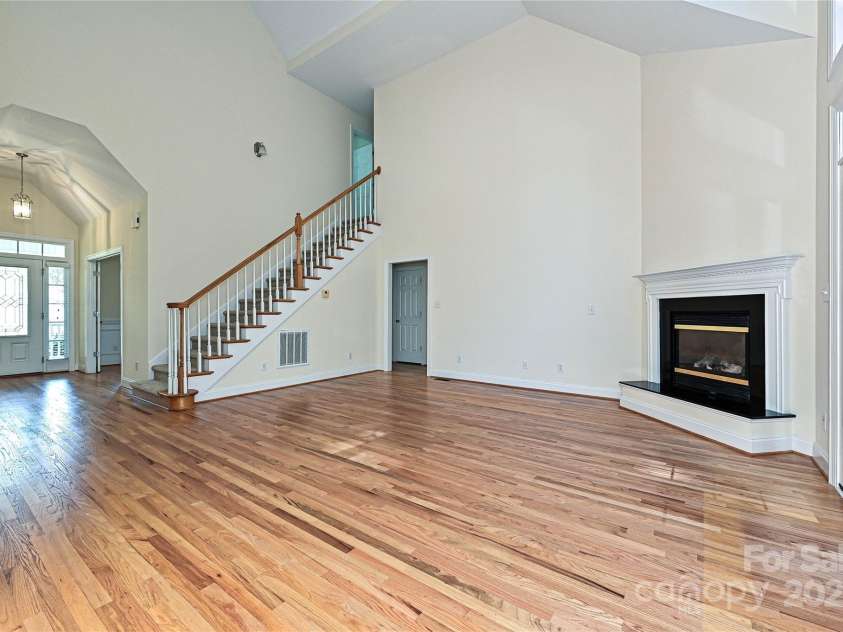 2055 Sunswept Lane, York, SC 29745.  MLS# CAR4276361, YatesRealty ID 33498. Great Room