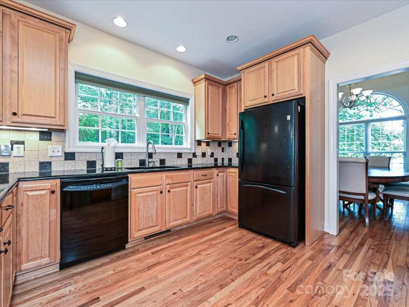 2055 Sunswept Lane, York, SC 29745.  MLS# CAR4276361, YatesRealty ID 33498. Kitchen