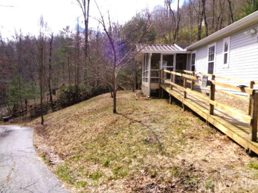 47 Integrity Mountain Road, Otto, NC 28763.  MLS# CAR4393310, YatesRealty ID 33498. 