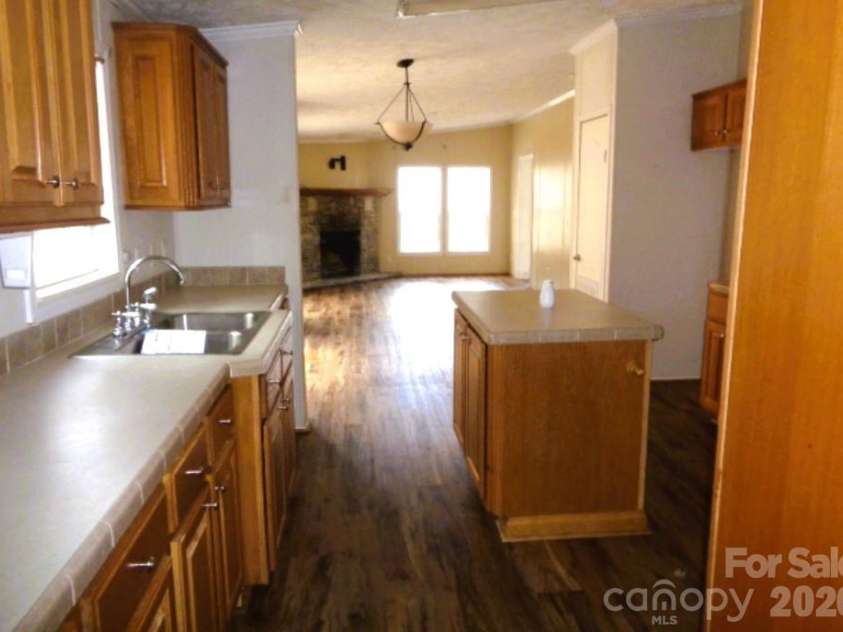 47 Integrity Mountain Road, Otto, NC 28763.  MLS# CAR4393310, YatesRealty ID 33498. 