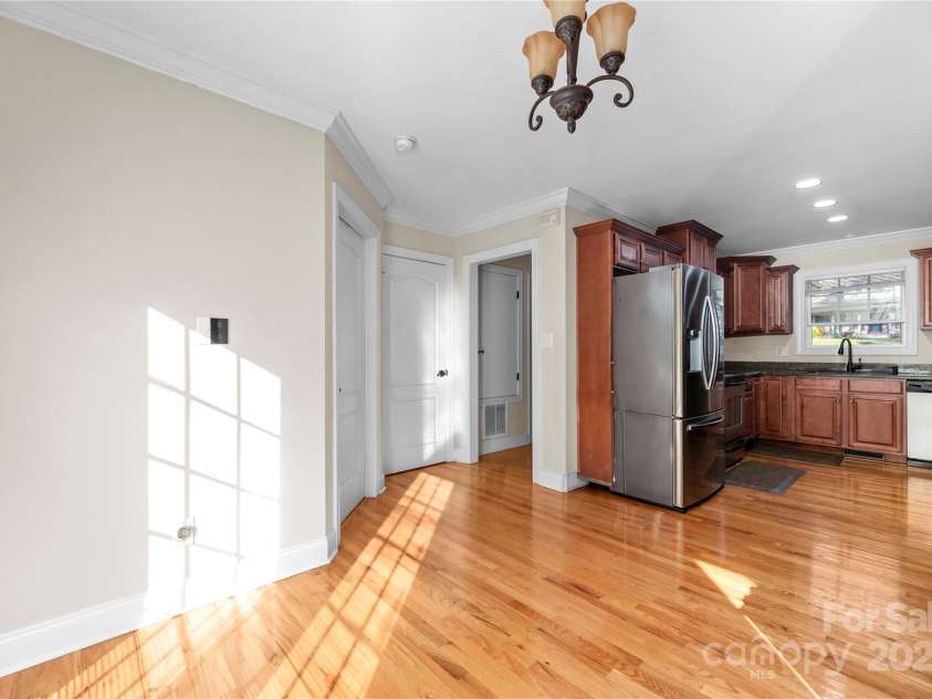 1350 Kensington Circle, Newton, NC 28658.  MLS# CAR4207985, YatesRealty ID 335. Dining area and kitchen