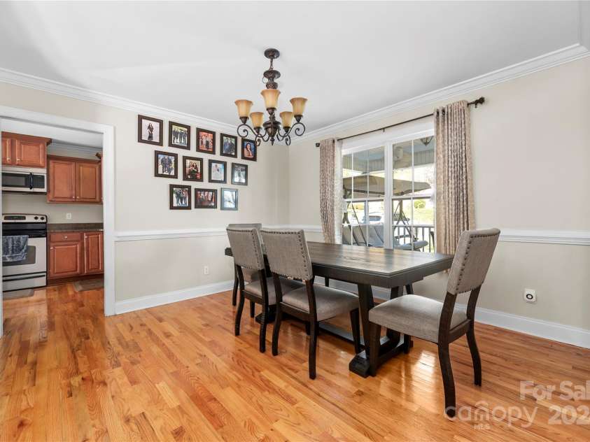 1350 Kensington Circle, Newton, NC 28658.  MLS# CAR4207985, YatesRealty ID 335. Formal dining