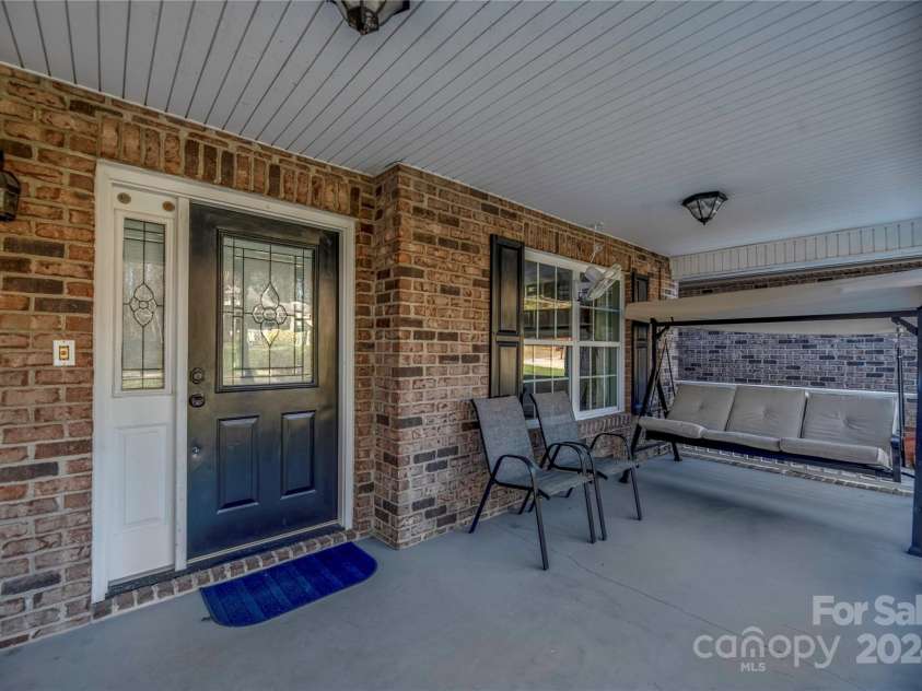 1350 Kensington Circle, Newton, NC 28658.  MLS# CAR4207985, YatesRealty ID 335. Front porch
