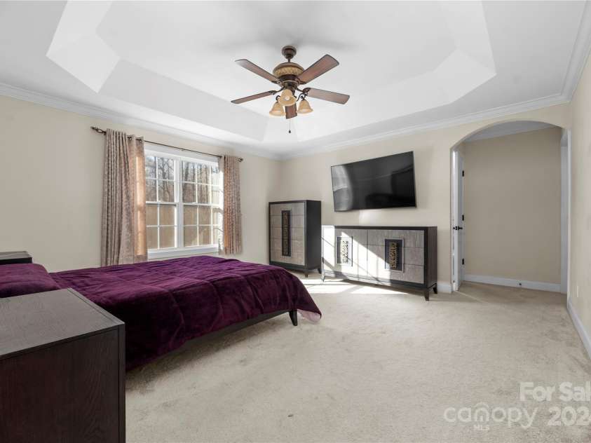 1350 Kensington Circle, Newton, NC 28658.  MLS# CAR4207985, YatesRealty ID 335. Primary bedroom