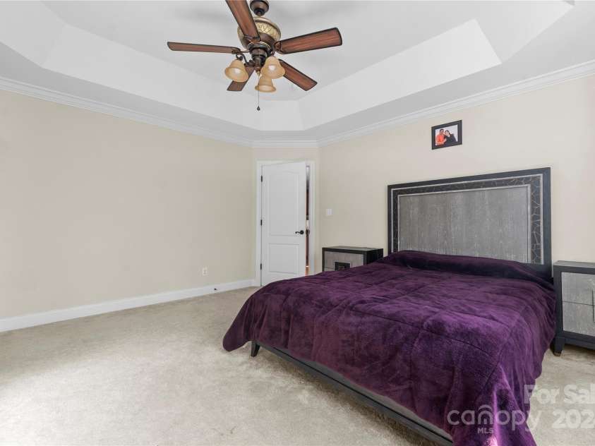 1350 Kensington Circle, Newton, NC 28658.  MLS# CAR4207985, YatesRealty ID 335. Primary bedroom-main level