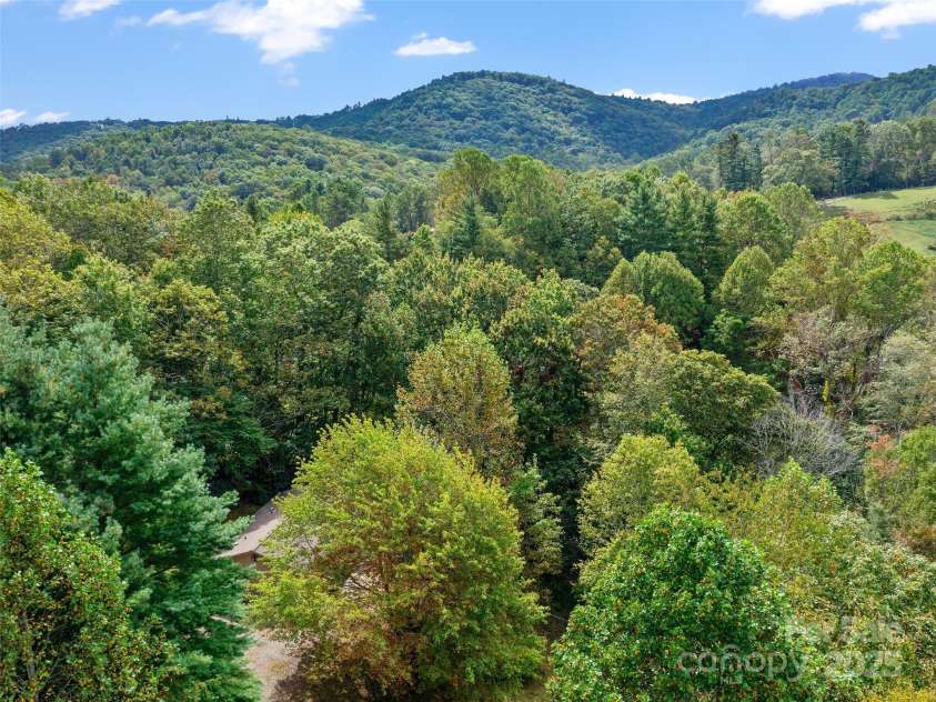 158 Dover Lane, Spruce Pine, NC 28777.  MLS# CAR4305142, YatesRealty ID 335. 