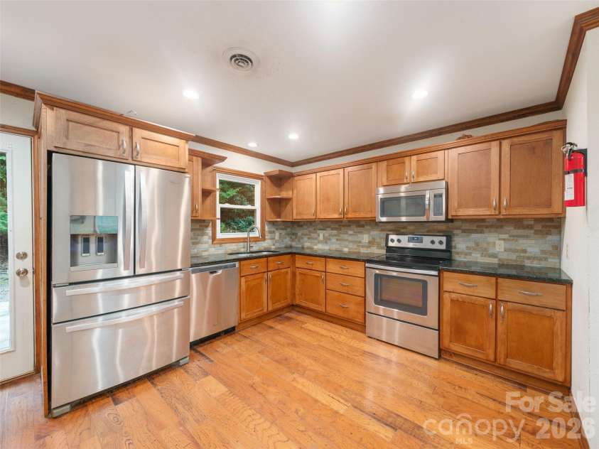 158 Dover Lane, Spruce Pine, NC 28777.  MLS# CAR4305142, YatesRealty ID 335. 