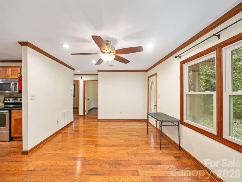 158 Dover Lane, Spruce Pine, NC 28777.  MLS# CAR4305142, YatesRealty ID 335. 