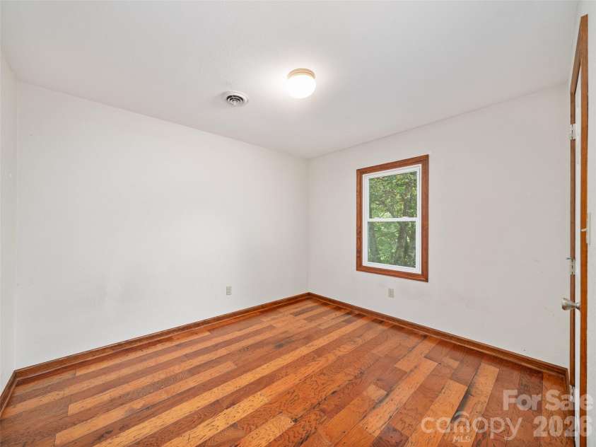 158 Dover Lane, Spruce Pine, NC 28777.  MLS# CAR4305142, YatesRealty ID 335. 