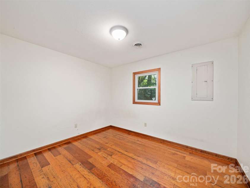 158 Dover Lane, Spruce Pine, NC 28777.  MLS# CAR4305142, YatesRealty ID 335. 