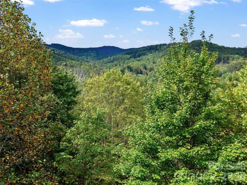 158 Dover Lane, Spruce Pine, NC 28777.  MLS# CAR4305142, YatesRealty ID 335. 