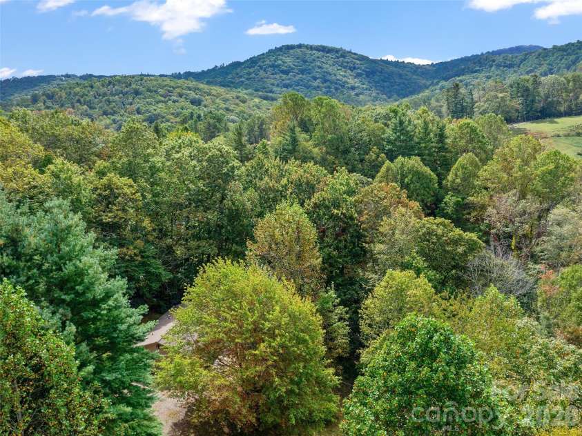 158 Dover Lane, Spruce Pine, NC 28777.  MLS# CAR4305142, YatesRealty ID 335. 