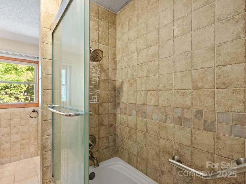 894 Mckinney Gap Drive, Mars Hill, NC 28754.  MLS# CAR4289734, YatesRealty ID 335. 