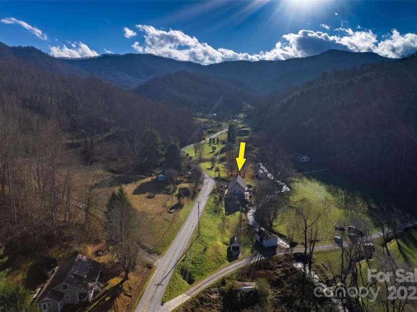 814 Barkers Creek Road, Whittier, NC 28789.  MLS# CAR4325826, YatesRealty ID 3350. 