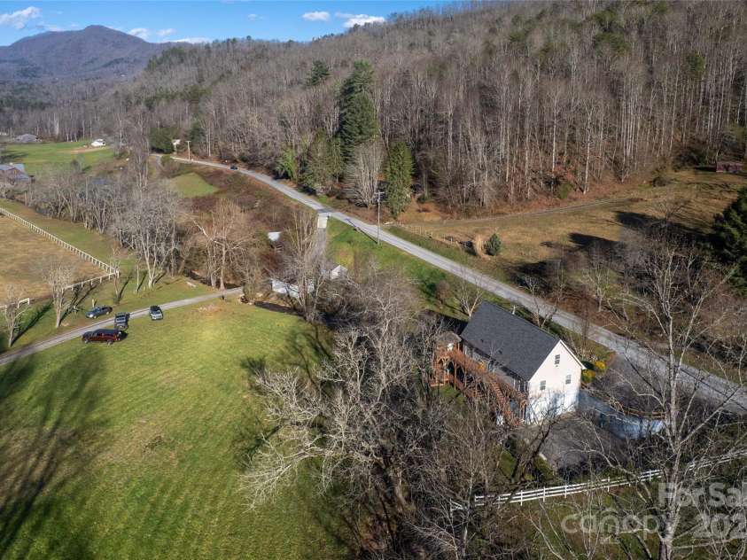 814 Barkers Creek Road, Whittier, NC 28789.  MLS# CAR4325826, YatesRealty ID 3350. 