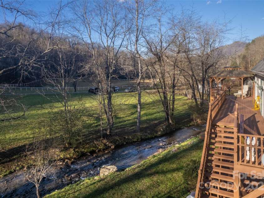 814 Barkers Creek Road, Whittier, NC 28789.  MLS# CAR4325826, YatesRealty ID 3350. 