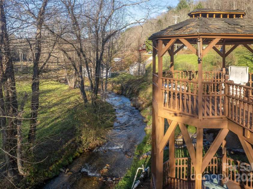 814 Barkers Creek Road, Whittier, NC 28789.  MLS# CAR4325826, YatesRealty ID 3350. 