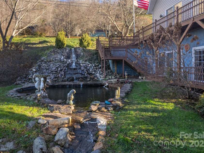 814 Barkers Creek Road, Whittier, NC 28789.  MLS# CAR4325826, YatesRealty ID 3350. 