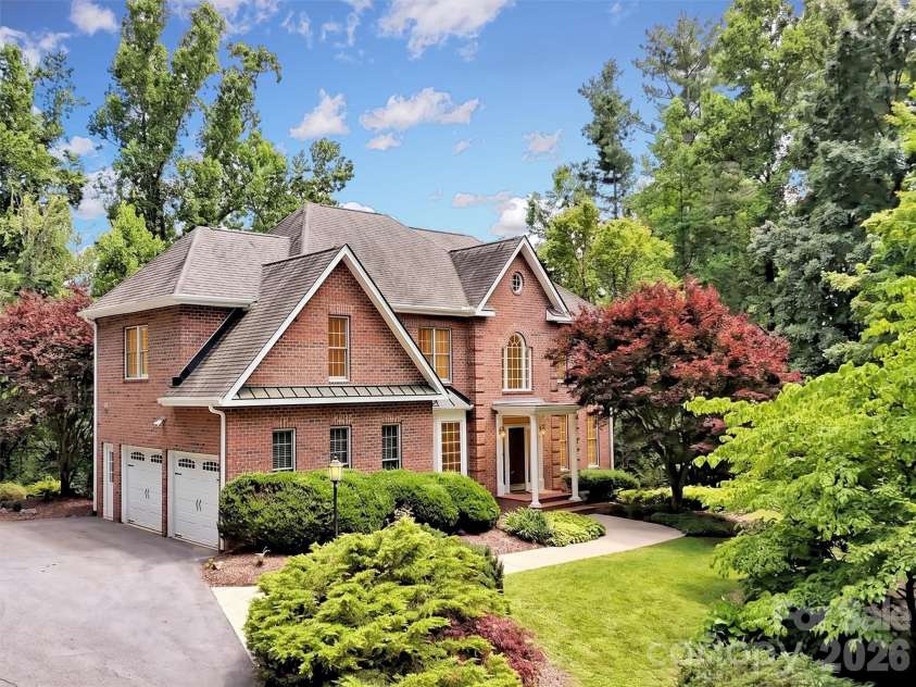 9 Hickory Ridge, Fletcher, NC 28732.  MLS# CAR4395833, YatesRealty ID 33500. Side view