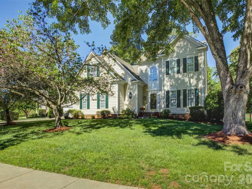 11611 Knightsdale Drive, Charlotte, NC 28277.  MLS# CAR4393388, YatesRealty ID 33502. 11611 Knightsdale Drive