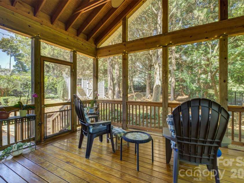 11611 Knightsdale Drive, Charlotte, NC 28277.  MLS# CAR4393388, YatesRealty ID 33502. 
