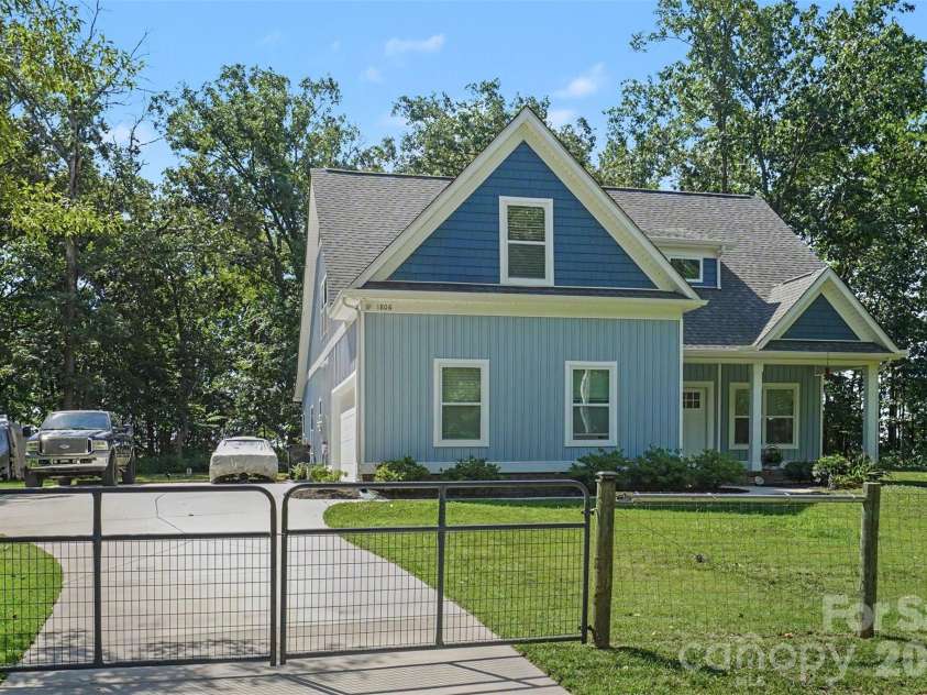 1806 Marshville Olive Branch Road, Marshville, NC 28103.  MLS# CAR4393804, YatesRealty ID 33503. 