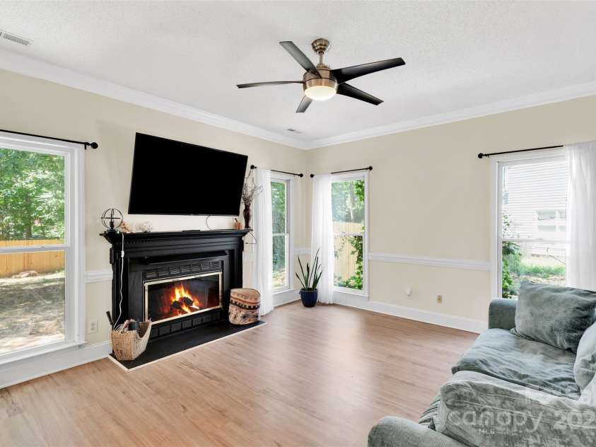 2725 Kirkholm Drive, Matthews, NC 28105.  MLS# CAR4280799, YatesRealty ID 33503. 