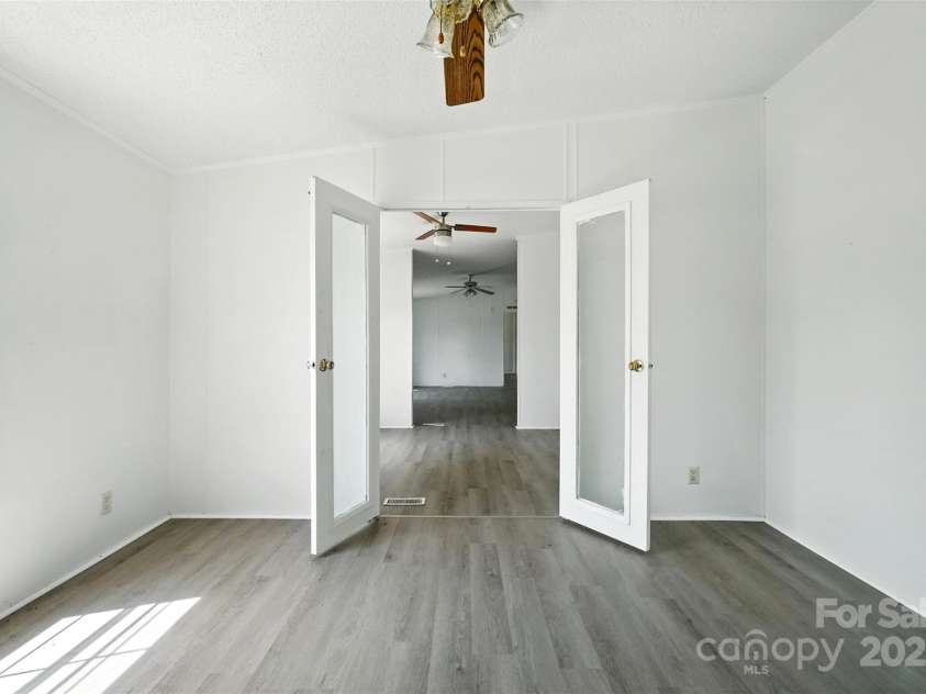 3165 Caratoke Highway, Currituck, NC 27929.  MLS# CAR4266858, YatesRealty ID 33505. 