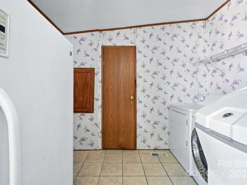 3165 Caratoke Highway, Currituck, NC 27929.  MLS# CAR4266858, YatesRealty ID 33505. 