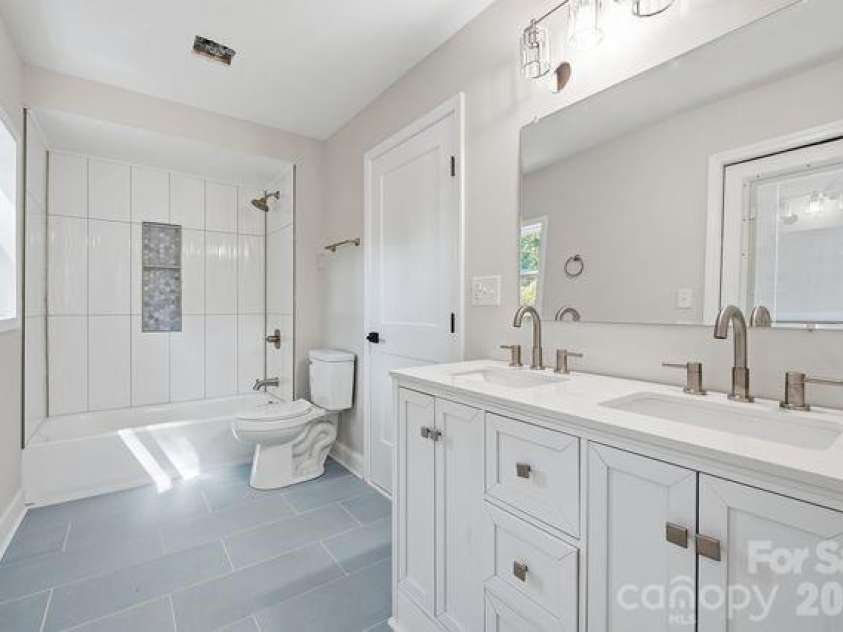508 Plymouth Street, Kannapolis, NC 28083.  MLS# CAR4397068, YatesRealty ID 33506. Full Bath