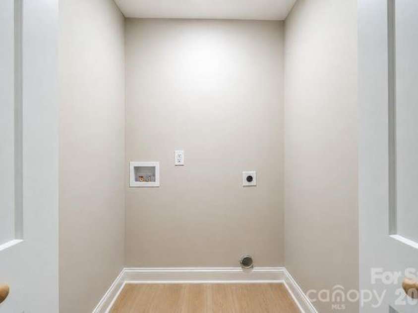 508 Plymouth Street, Kannapolis, NC 28083.  MLS# CAR4397068, YatesRealty ID 33506. Laundry Area