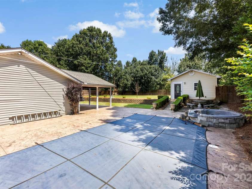 703 Edgehill Drive, Monroe, NC 28110.  MLS# CAR4293916, YatesRealty ID 33506. 