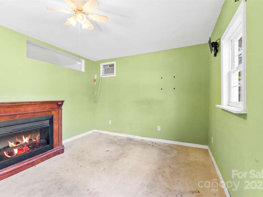 703 Edgehill Drive, Monroe, NC 28110.  MLS# CAR4293916, YatesRealty ID 33506. Building room 1