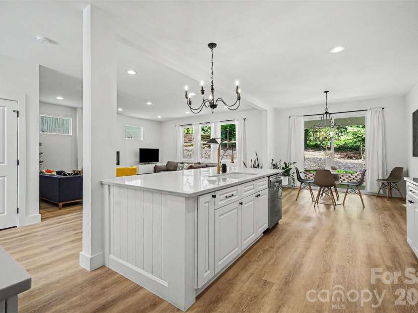 8208 New Town Road, Waxhaw, NC 28173.  MLS# CAR4382705, YatesRealty ID 33507. 