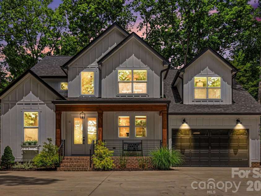 8208 New Town Road, Waxhaw, NC 28173.  MLS# CAR4382705, YatesRealty ID 33507. 