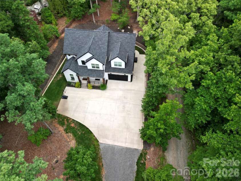 8208 New Town Road, Waxhaw, NC 28173.  MLS# CAR4382705, YatesRealty ID 33507. 