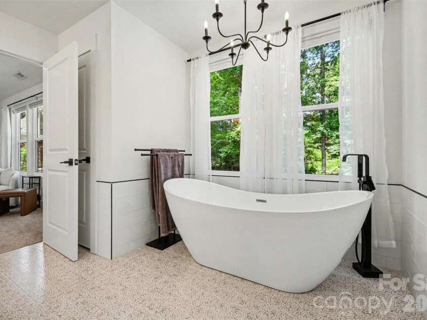 8208 New Town Road, Waxhaw, NC 28173.  MLS# CAR4382705, YatesRealty ID 33507. Primary Bathroom
